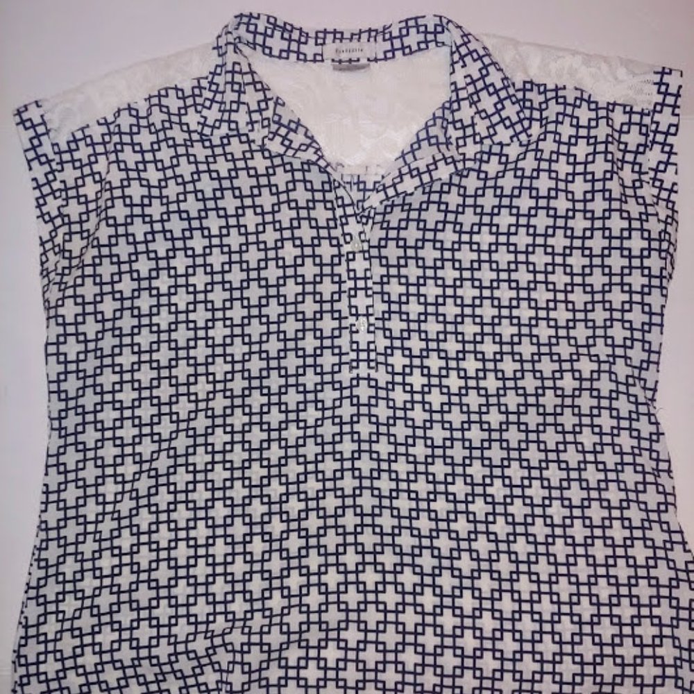 3/$12 Van Heusen Blue&White Printed Shirt w/ Lace